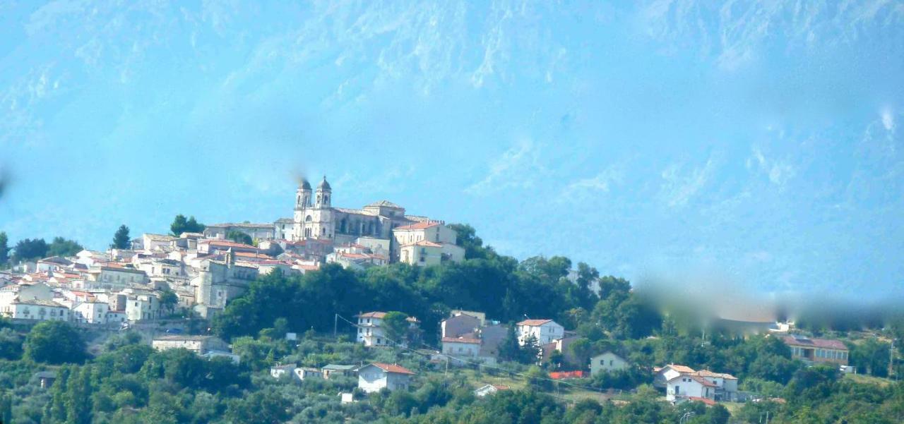 Appartement Depandance Elvira Basilico à San Valentino in Abruzzo Citeriore Extérieur photo